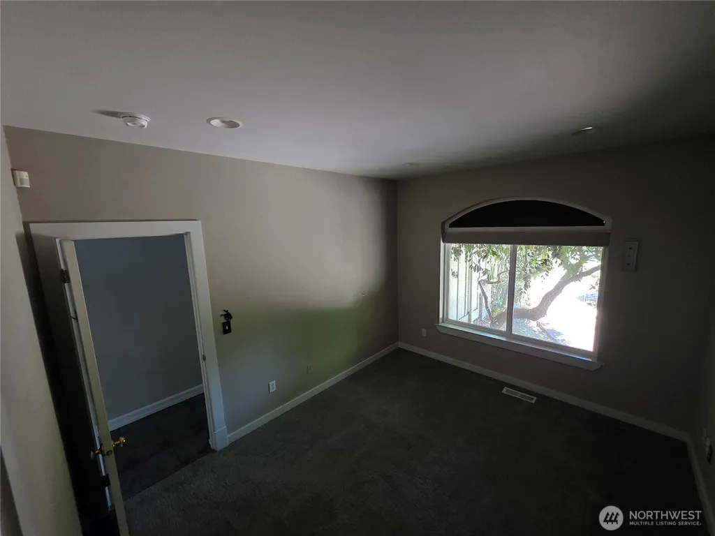 5015 81st Street SW Lakewood WA 98499