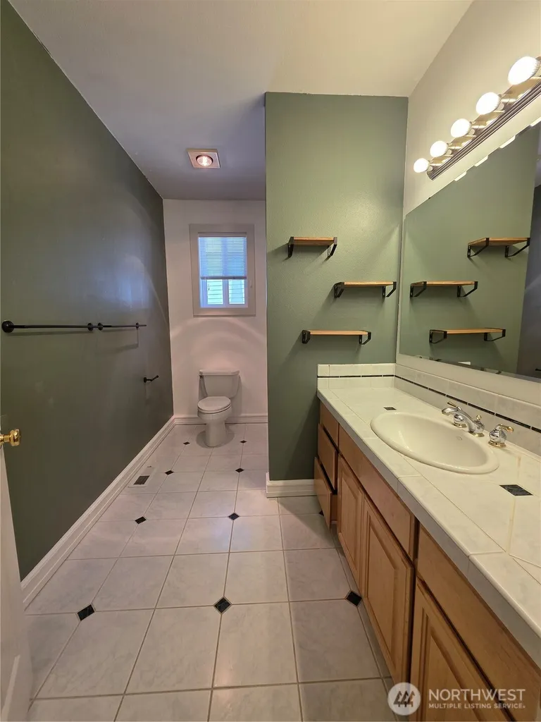5015 81st Street SW Lakewood WA 98499