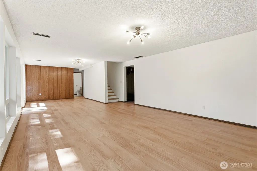 30807 26th Avenue SW Federal Way WA 98023