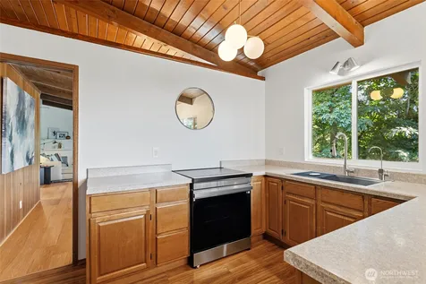30807 26th Avenue SW Federal Way WA 98023