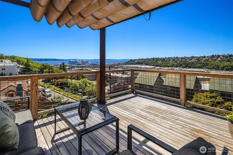 2508 13th Avenue W Seattle WA 98119