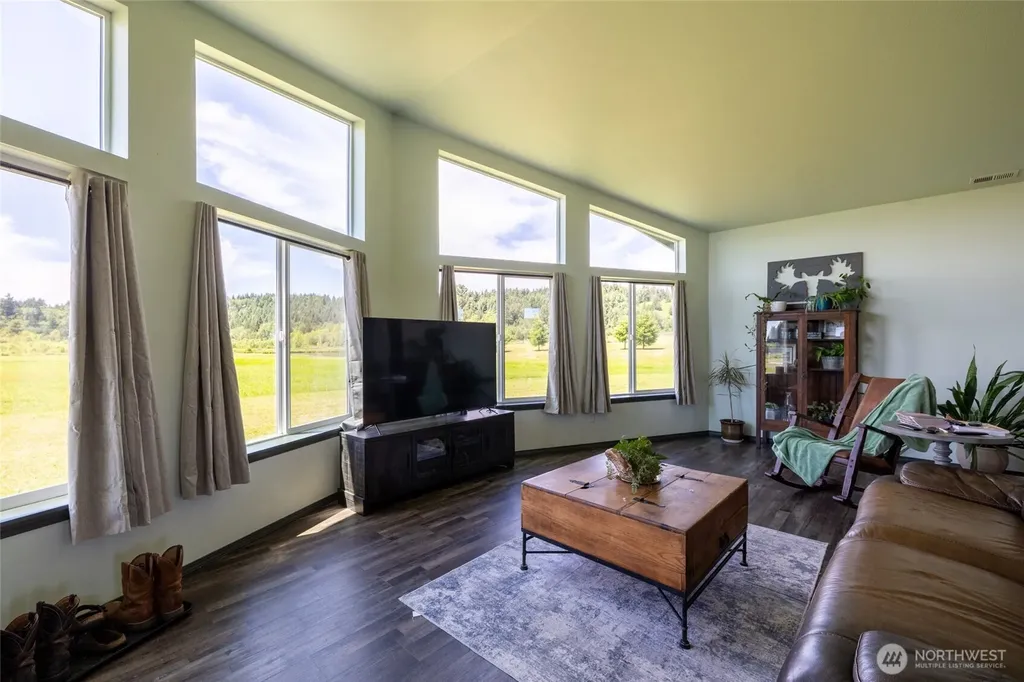 125 Apple Tree Lane Onalaska WA 98570