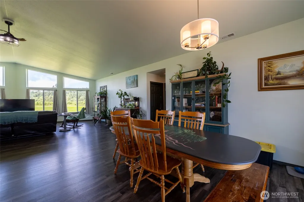 125 Apple Tree Lane Onalaska WA 98570