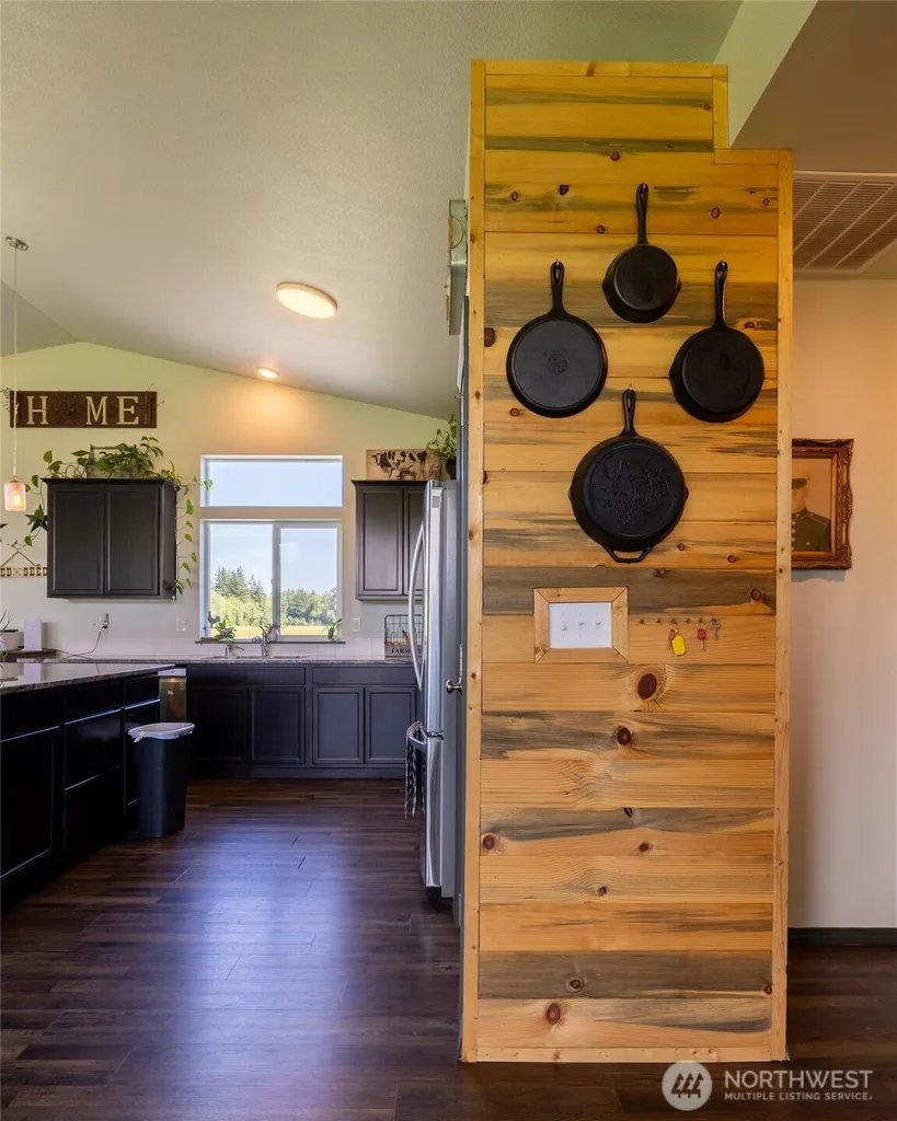 125 Apple Tree Lane Onalaska WA 98570