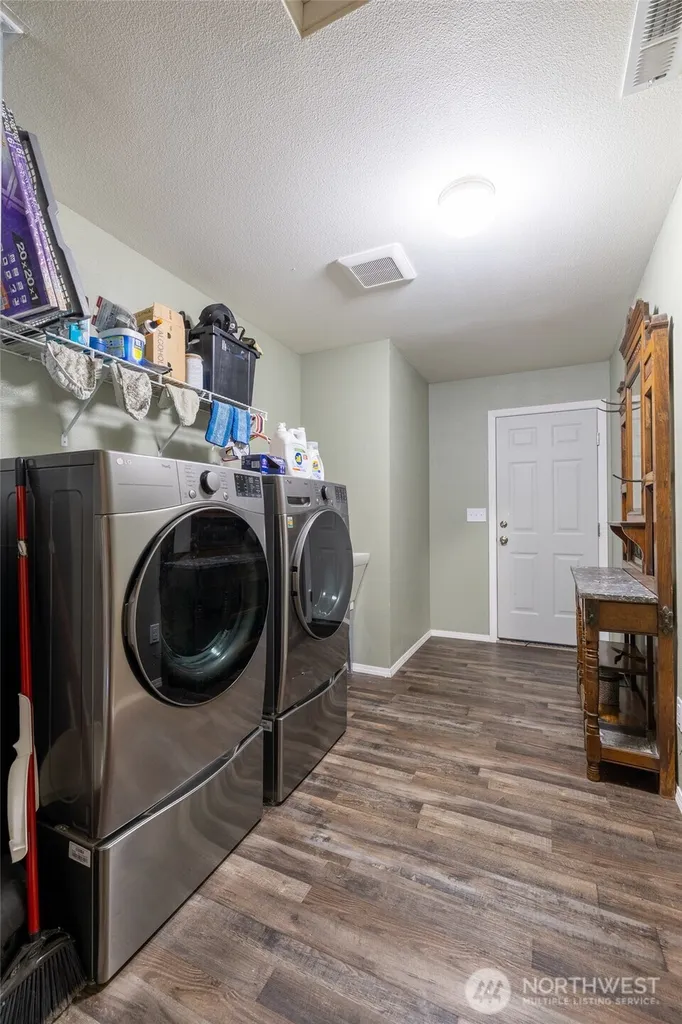 125 Apple Tree Lane Onalaska WA 98570