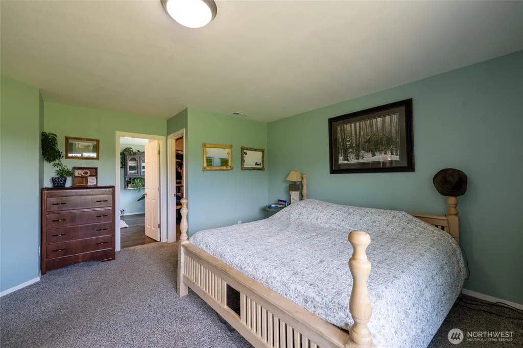 125 Apple Tree Lane Onalaska WA 98570
