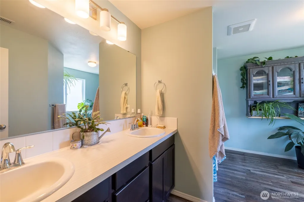 125 Apple Tree Lane Onalaska WA 98570
