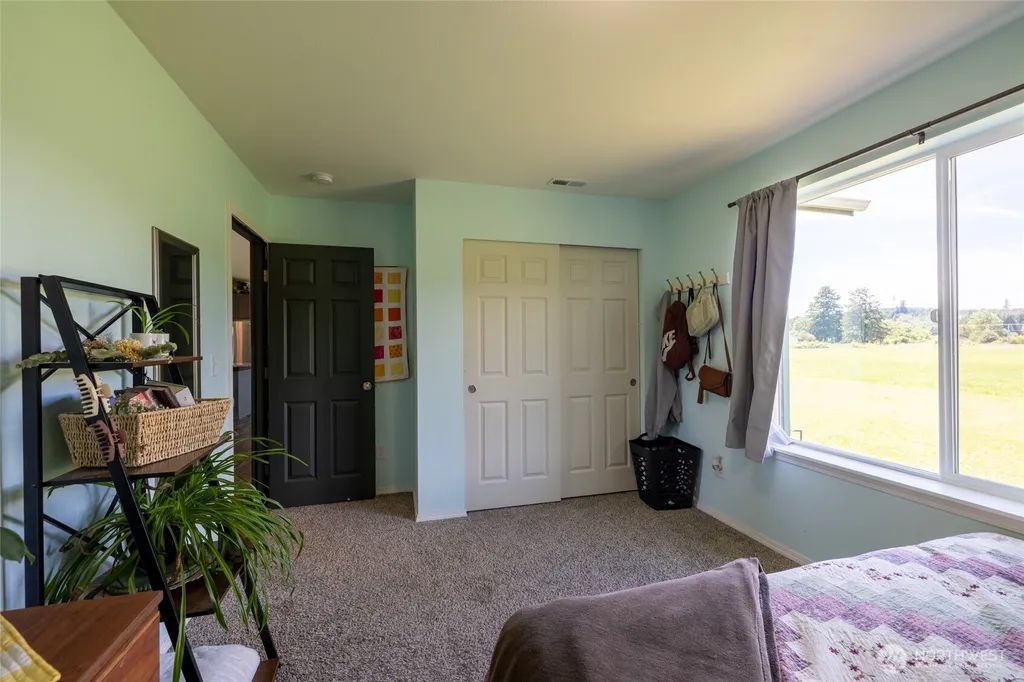 125 Apple Tree Lane Onalaska WA 98570