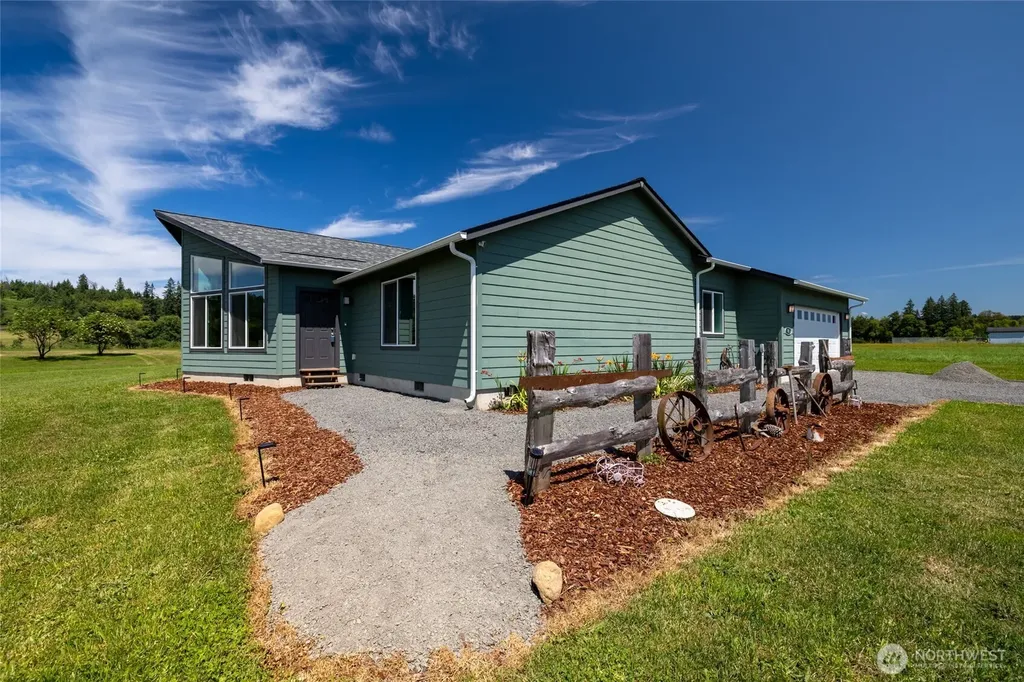 125 Apple Tree Lane Onalaska WA 98570