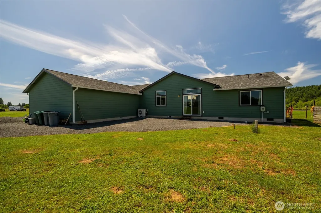 125 Apple Tree Lane Onalaska WA 98570