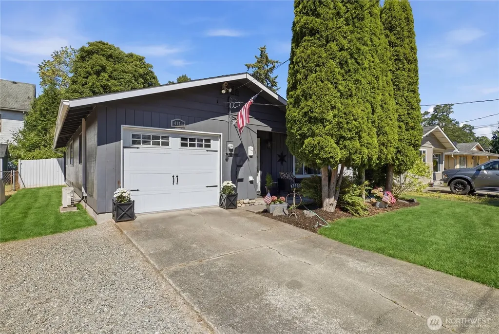 4114 S Hosmer Street Tacoma WA 98418