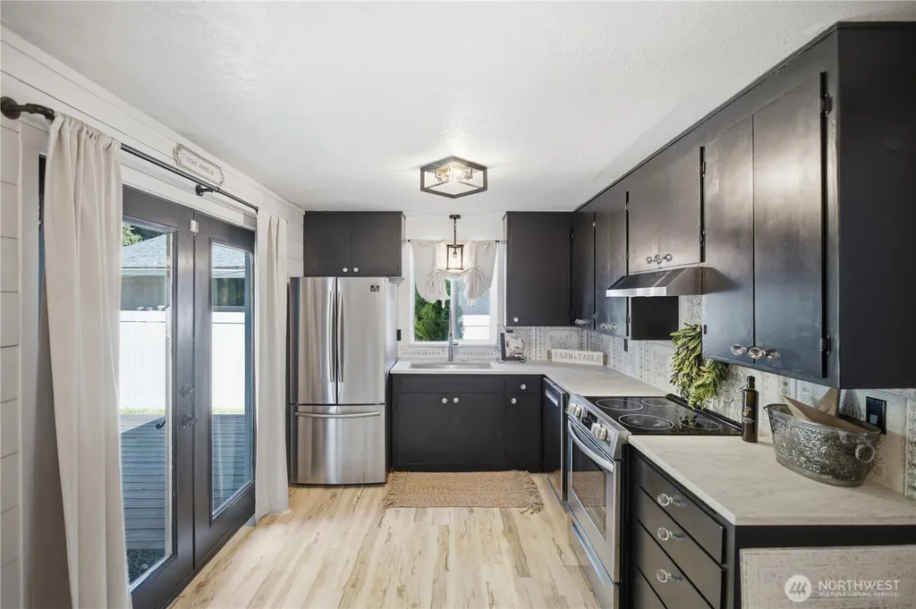 4114 S Hosmer Street Tacoma WA 98418