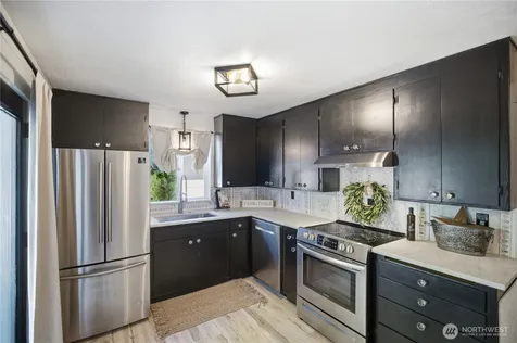 4114 S Hosmer Street Tacoma WA 98418