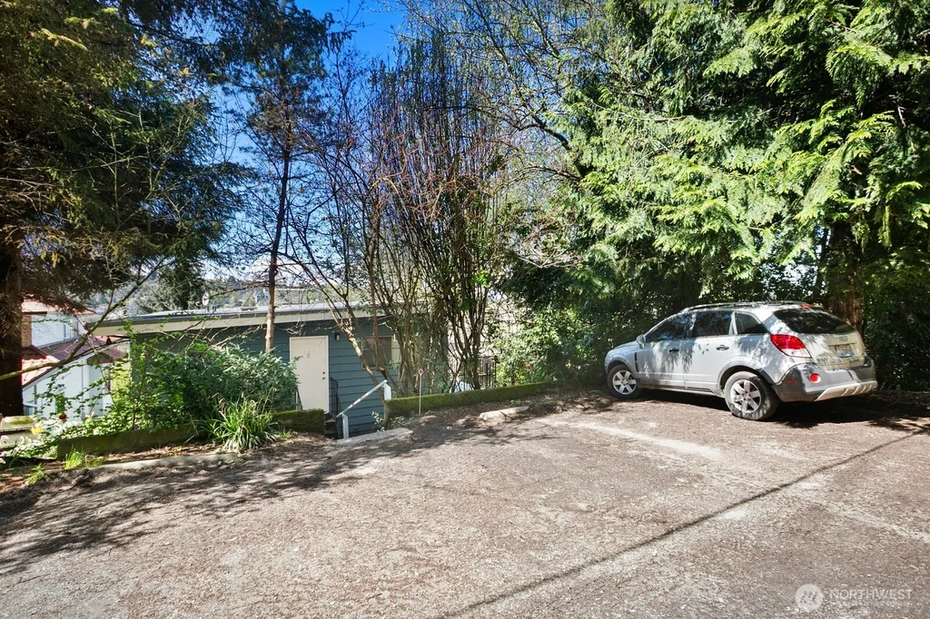 3438 14th Avenue W Seattle WA 98119