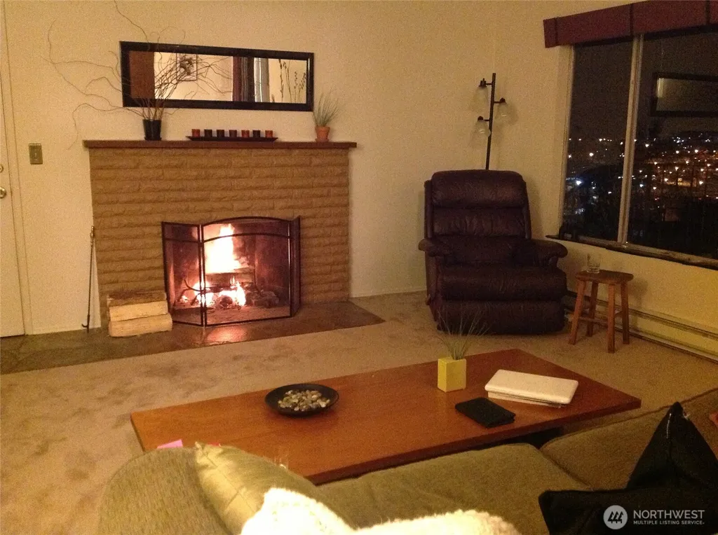 3438 14th Avenue W Seattle WA 98119