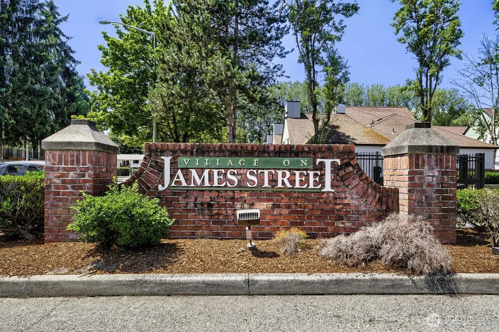 6628 S 238th Place Kent WA 98032