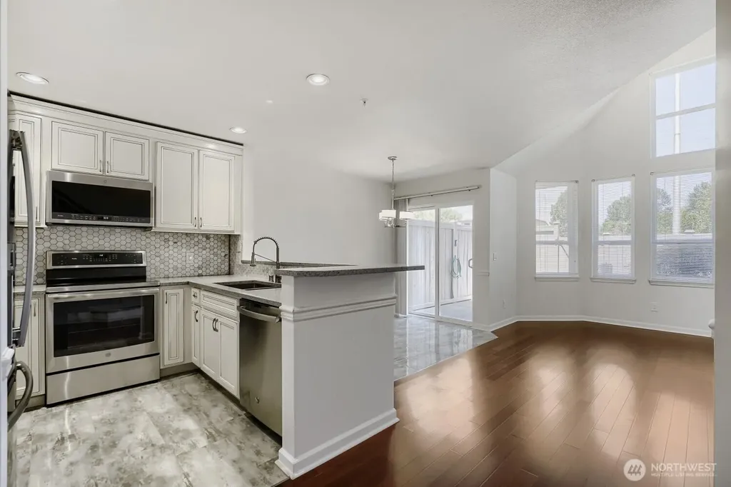 6628 S 238th Place Kent WA 98032