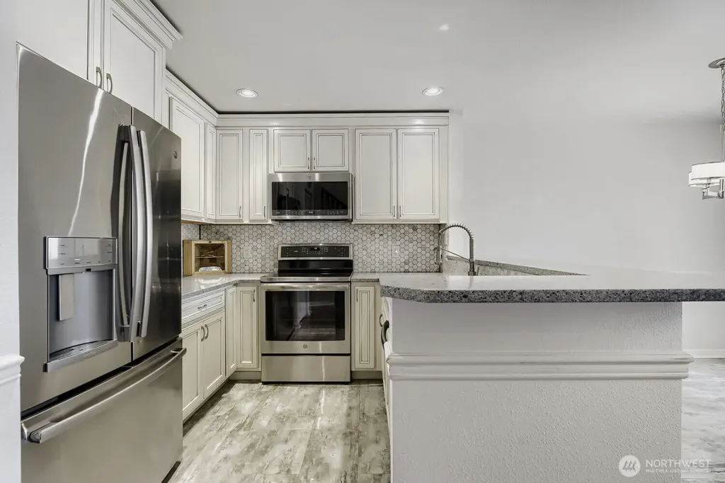 6628 S 238th Place Kent WA 98032