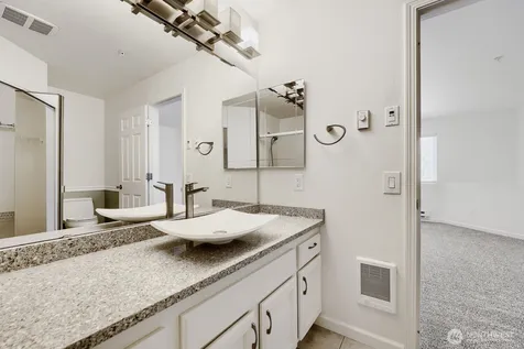 6628 S 238th Place Kent WA 98032