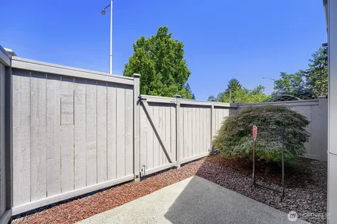 6628 S 238th Place Kent WA 98032