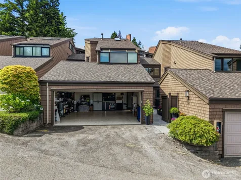 3110 W Lake Sammamish Pkwy SE Bellevue WA 98008
