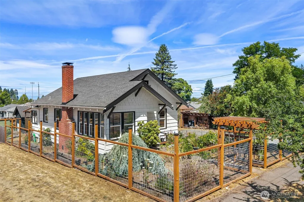 322 S Jones Street Port Angeles WA 98362