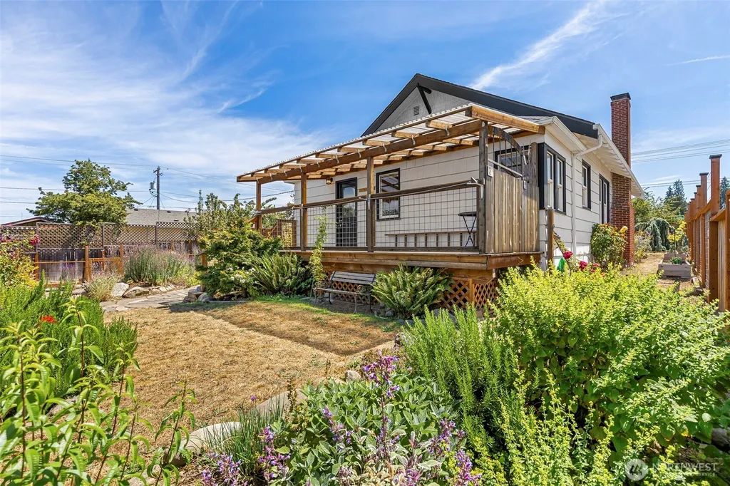 322 S Jones Street Port Angeles WA 98362