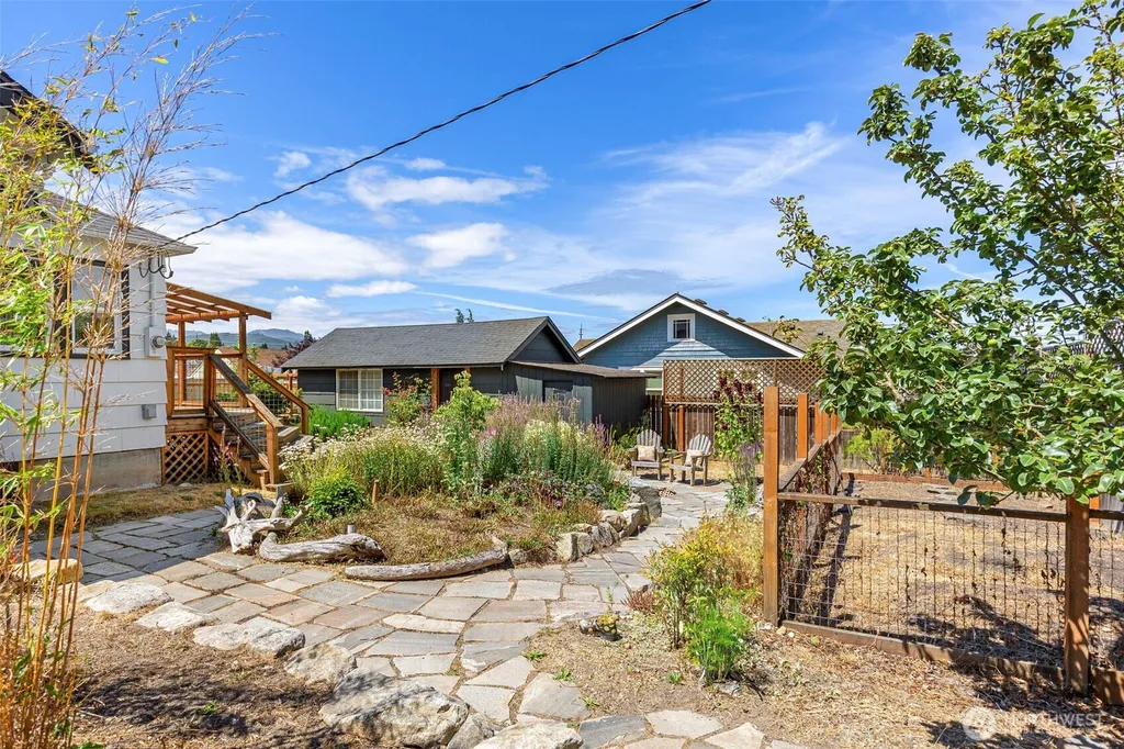322 S Jones Street Port Angeles WA 98362