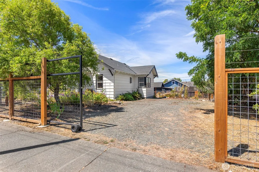 322 S Jones Street Port Angeles WA 98362