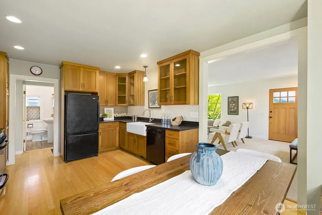9501 Dayton Avenue N Seattle WA 98103