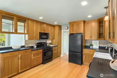 9501 Dayton Avenue N Seattle WA 98103