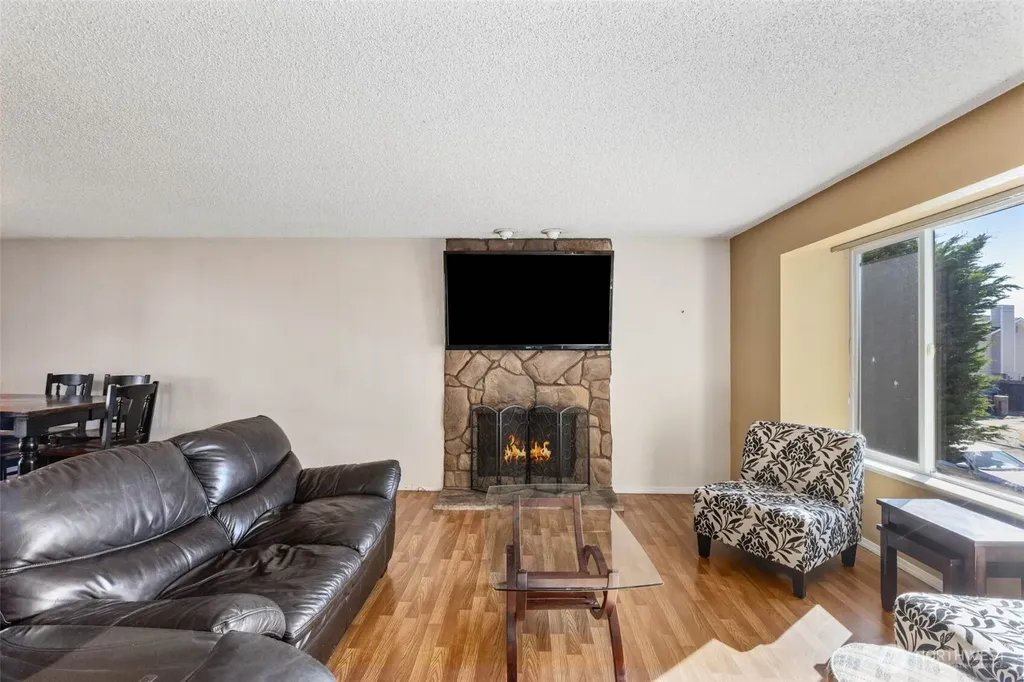 3335 Centennial Way NE Tacoma WA 98422