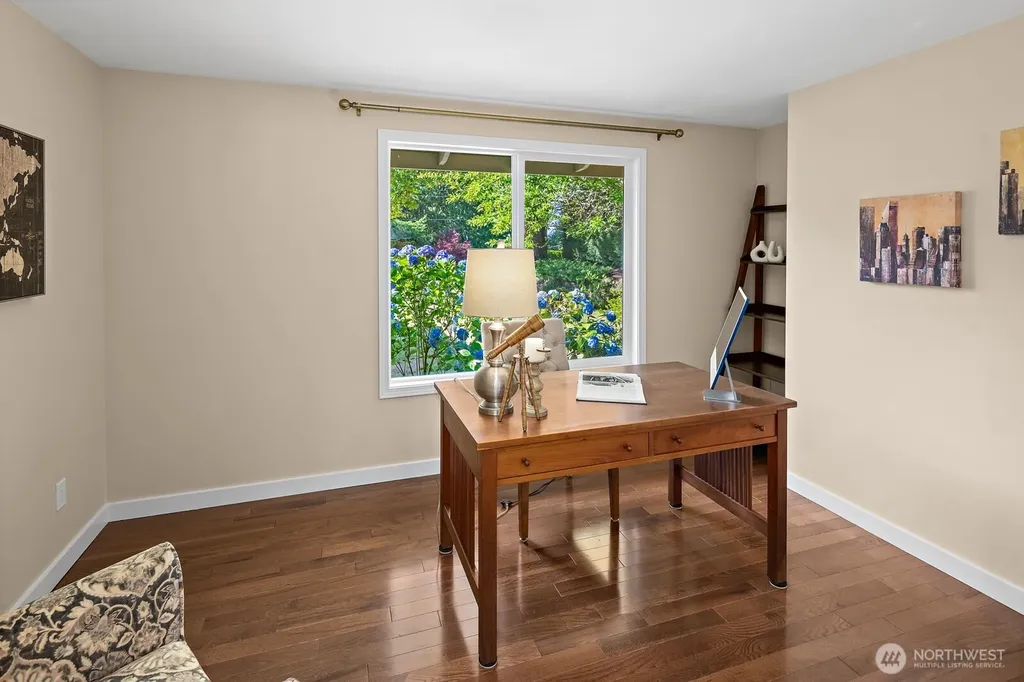 16537 SE 45th Place Bellevue WA 98006