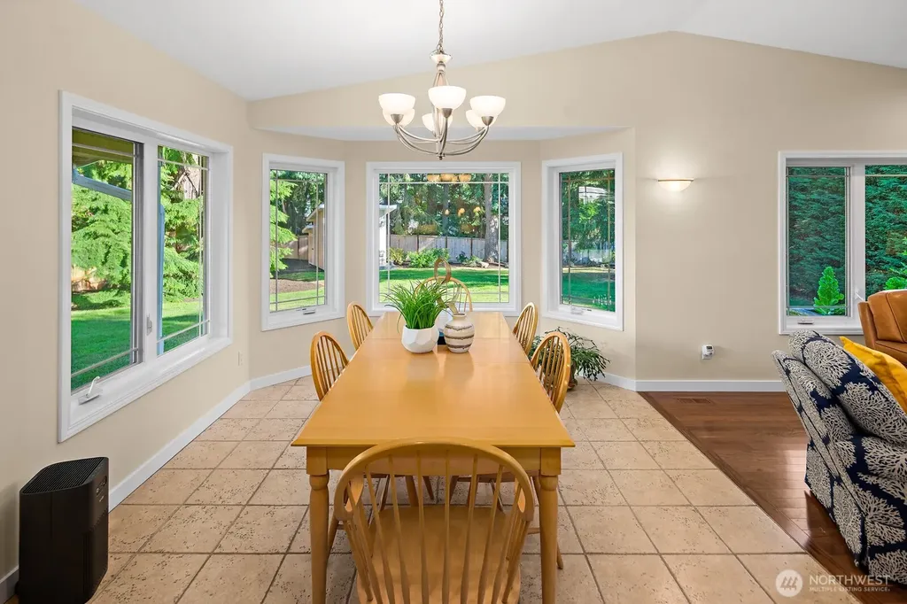 16537 SE 45th Place Bellevue WA 98006