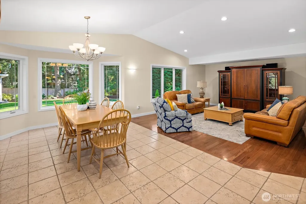 16537 SE 45th Place Bellevue WA 98006
