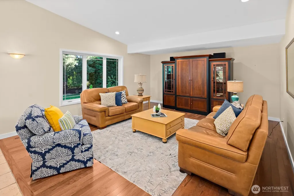 16537 SE 45th Place Bellevue WA 98006