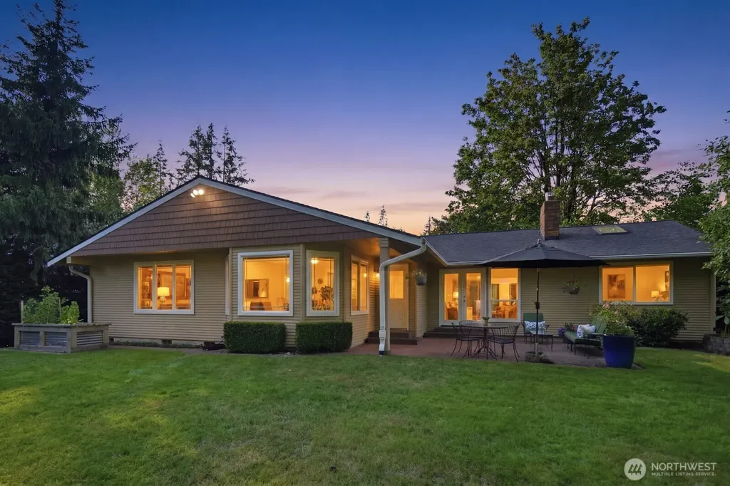 16537 SE 45th Place Bellevue WA 98006