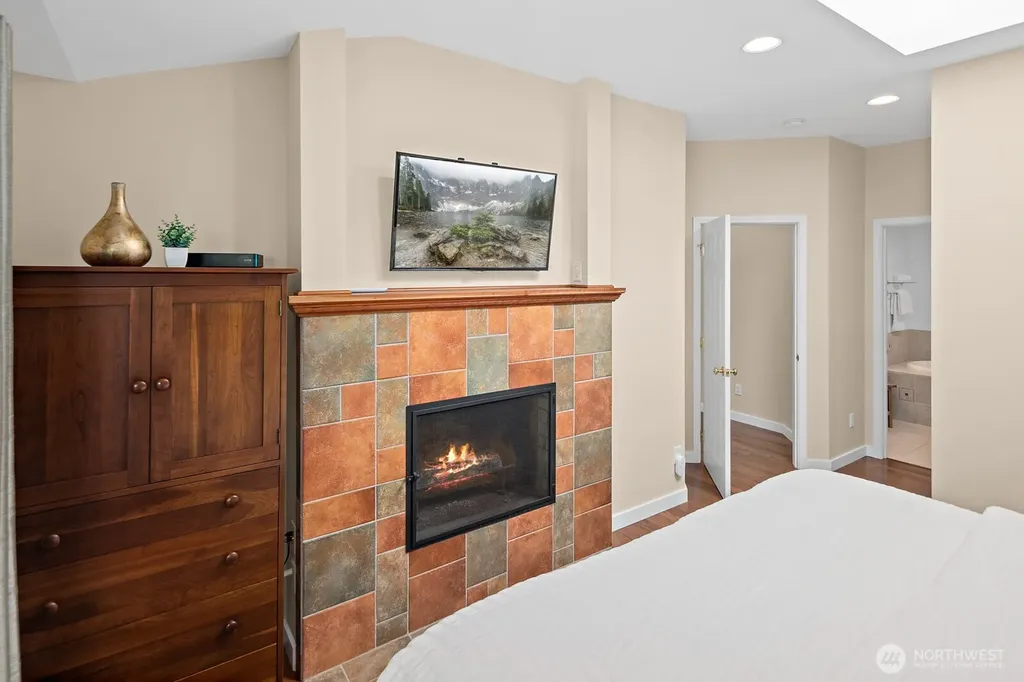 16537 SE 45th Place Bellevue WA 98006