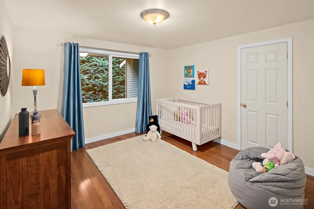 16537 SE 45th Place Bellevue WA 98006