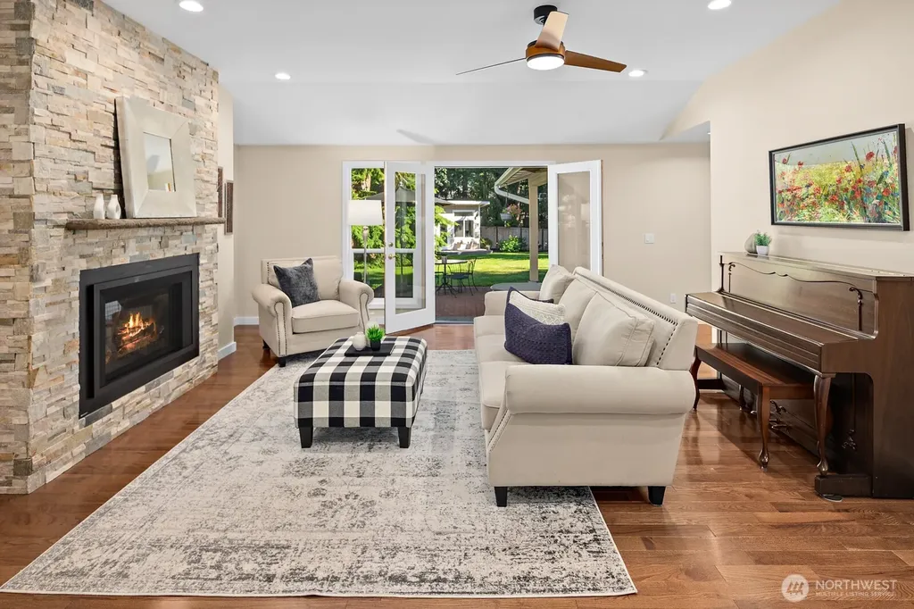 16537 SE 45th Place Bellevue WA 98006