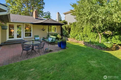 16537 SE 45th Place Bellevue WA 98006
