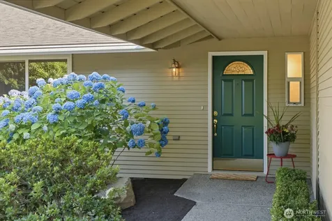 16537 SE 45th Place Bellevue WA 98006