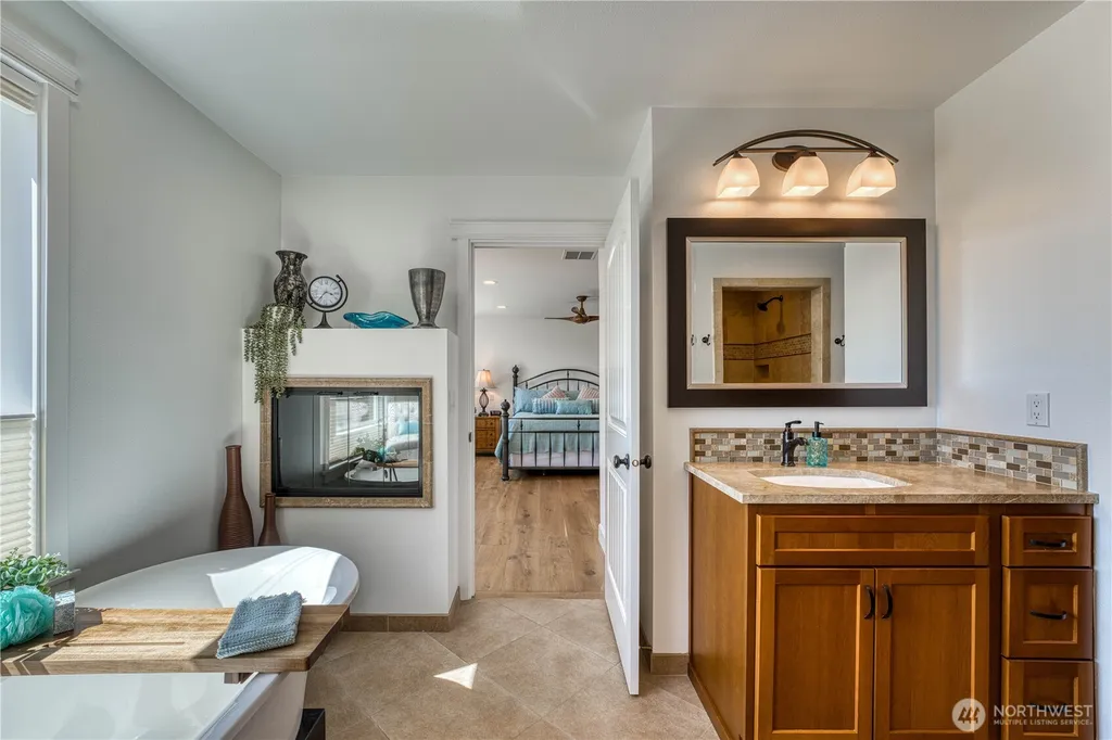 802 Jewil Drive Fox Island WA 98333
