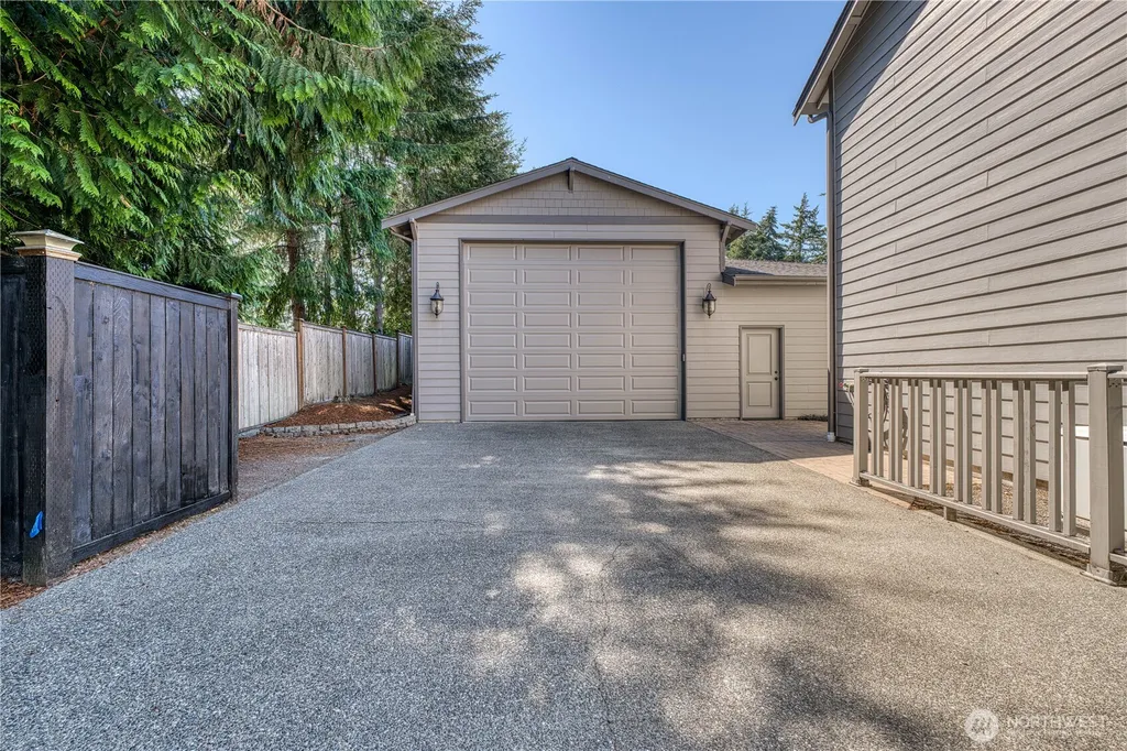 802 Jewil Drive Fox Island WA 98333
