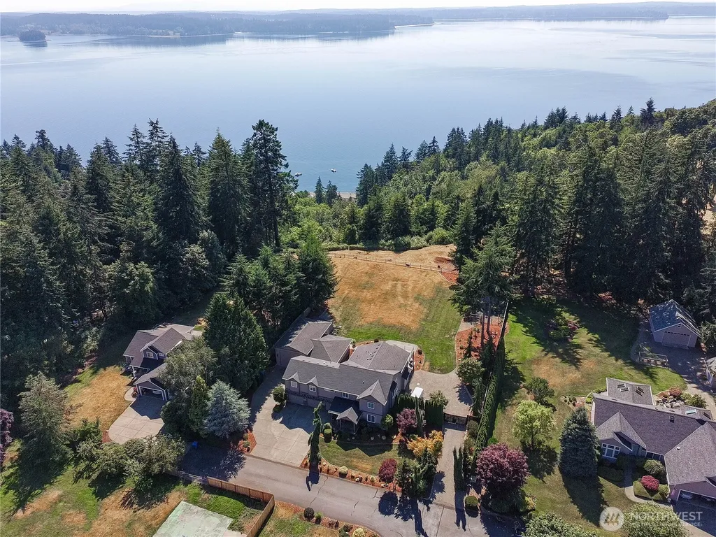 802 Jewil Drive Fox Island WA 98333