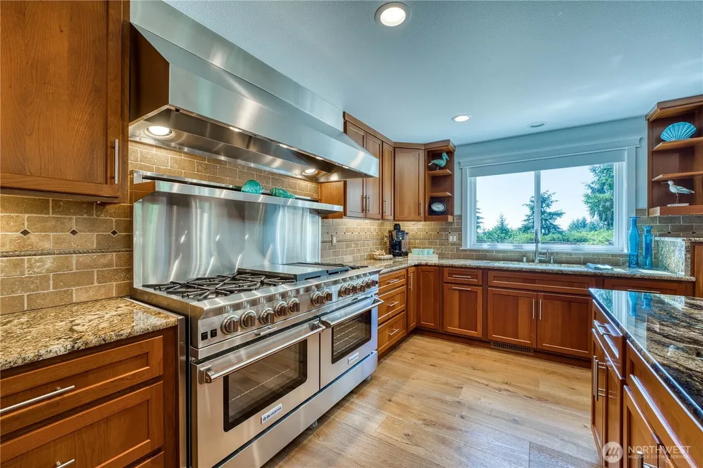 802 Jewil Drive Fox Island WA 98333