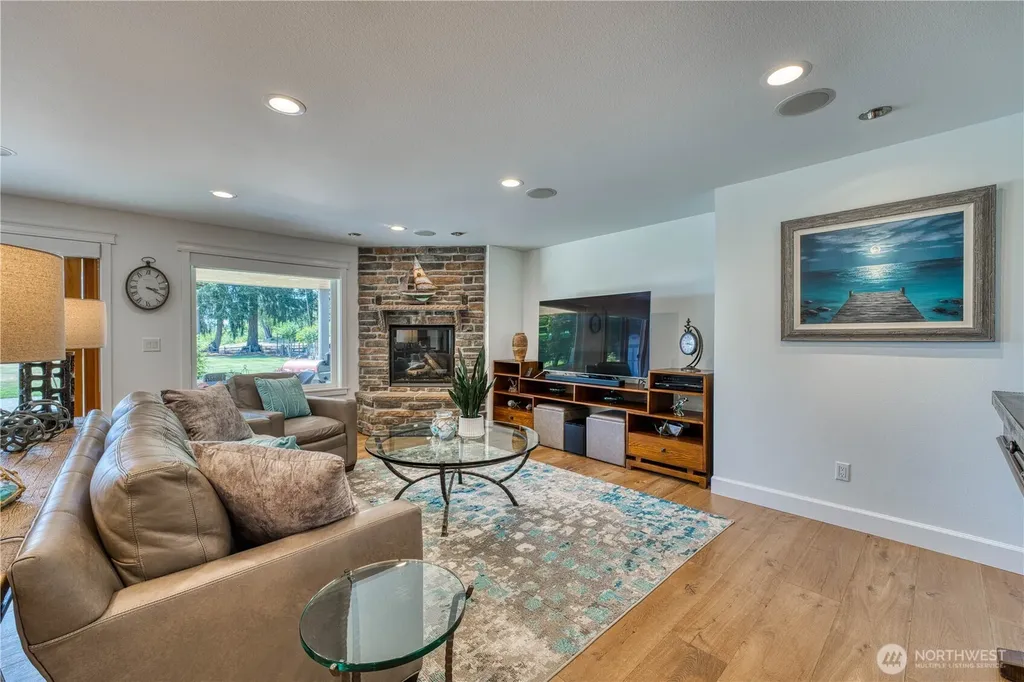 802 Jewil Drive Fox Island WA 98333
