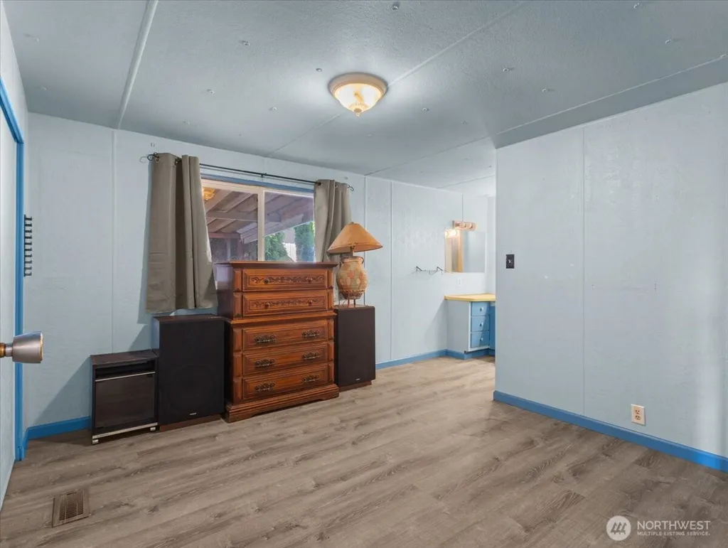 855 Hazel Dell Road Castle Rock WA 98611