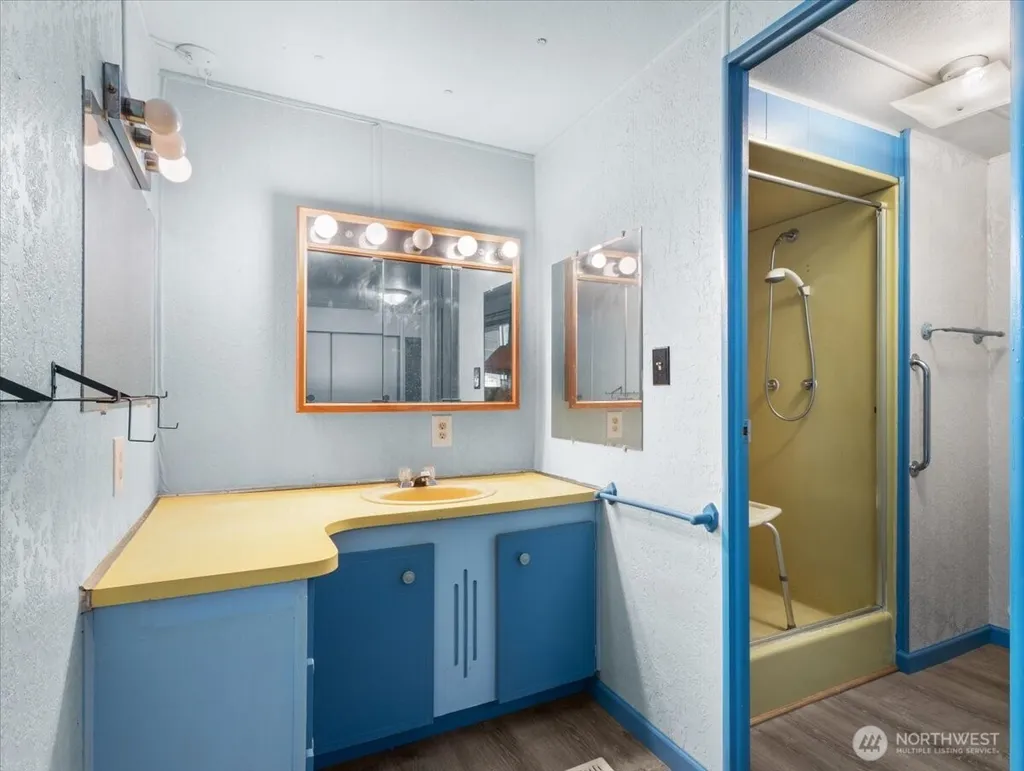 855 Hazel Dell Road Castle Rock WA 98611