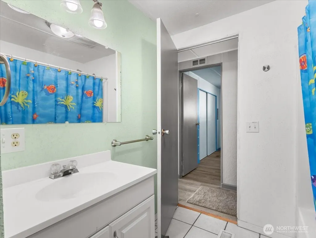 855 Hazel Dell Road Castle Rock WA 98611